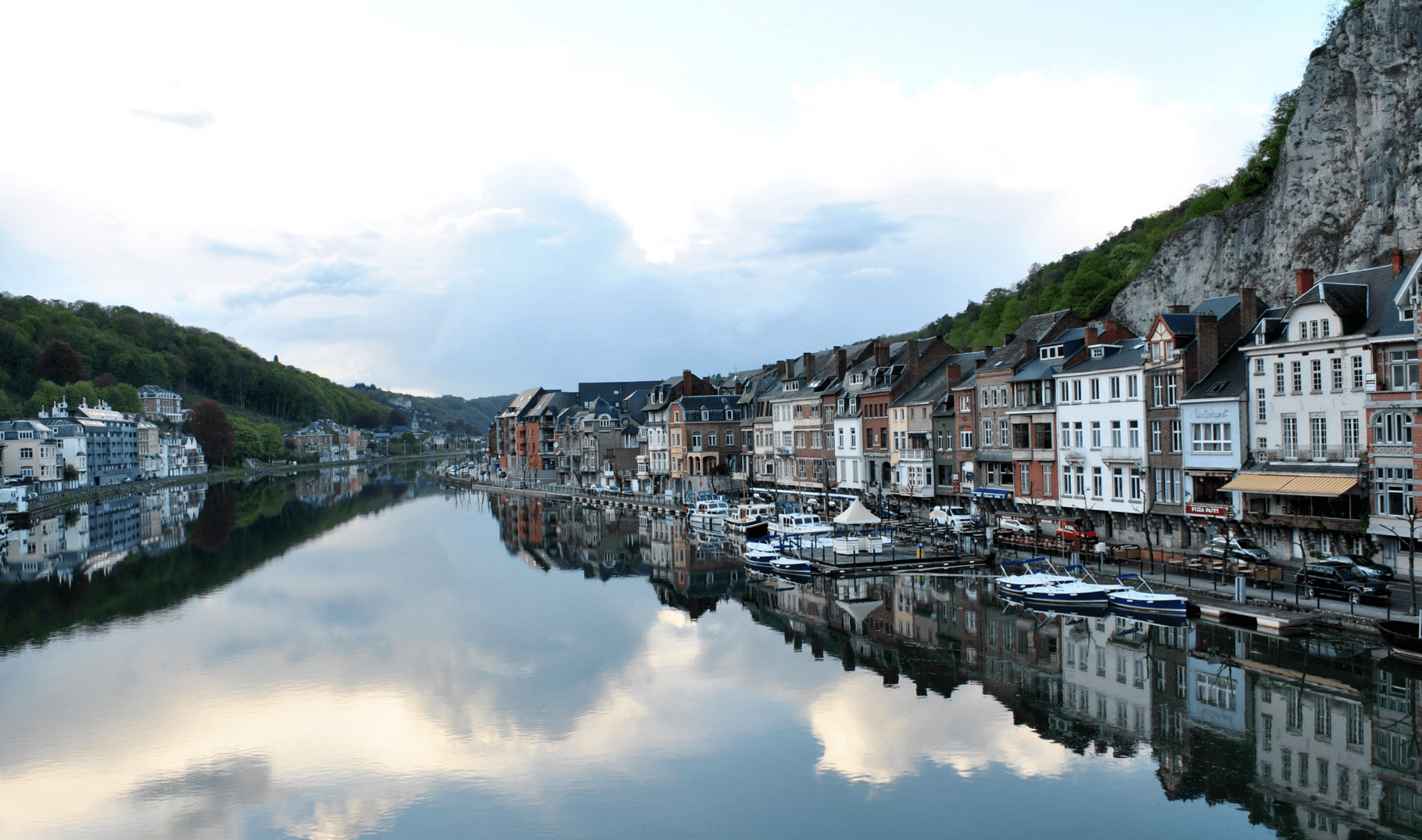 Fietsvakantie Internationale Maasroute van Sedan naar Maastricht