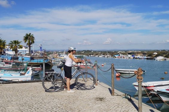 dita aan haven met fiets portugal dita aan haven met fiets portugal