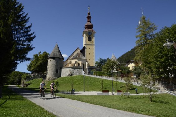 alpe adria fietsers voor kerk alpe adria fietsers voor kerk