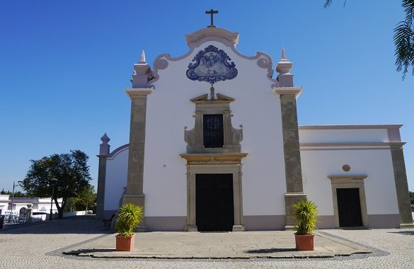 Portugese kerk tijdens fietsvakantie in Portugal Algarve vliegtuig