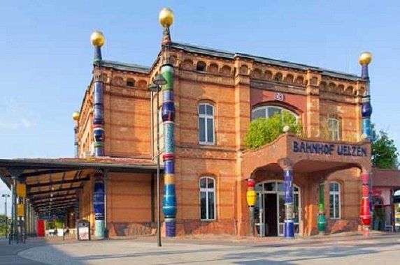 Station Uelzen groepsreis luneburger heide tijdens fietsvakantie met de bus