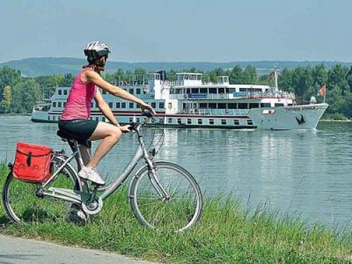 fietser bij schip fietser bij schip