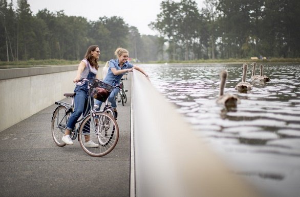 Belgisch Limburg fietsen door het water