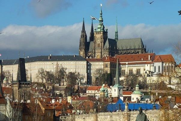 Zicht op de burcht van Praag