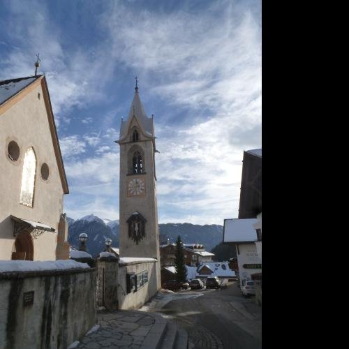 De Marien Wahfahrtkirche in Serfaus Tirol is oudste kerk en stamt uit +/- 900