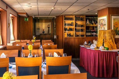 MS Johannes Brahms Restaurant