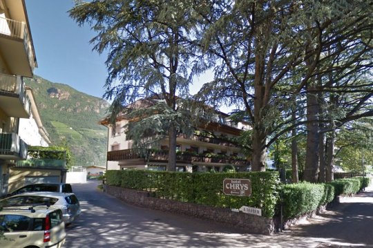 Voorzijde hotel Chrus Bolzano