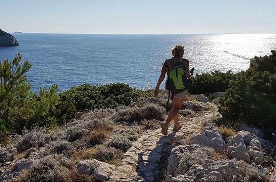 Wandelvakantie Amalfikust met wandelingen langs Amalfi, Minori, Maiori, Ravello, Positano en bloemeneiland Capri Wandelvakantie Amalfikust met wandelingen langs Amalfi, Minori, Maiori, Ravello, Positano en bloemeneiland Capri