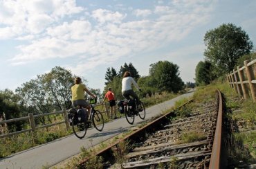 Fietsvakantie over de Vennbahn door het landschap van de Eifel en Ardennen Fietsvakantie over de Vennbahn door het landschap van de Eifel en Ardennen