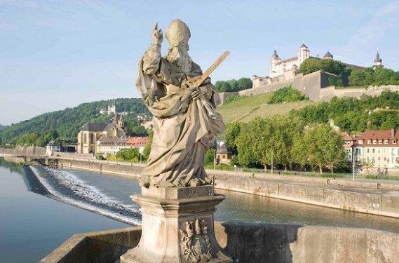 Wurzburg Mainbrug met vesting