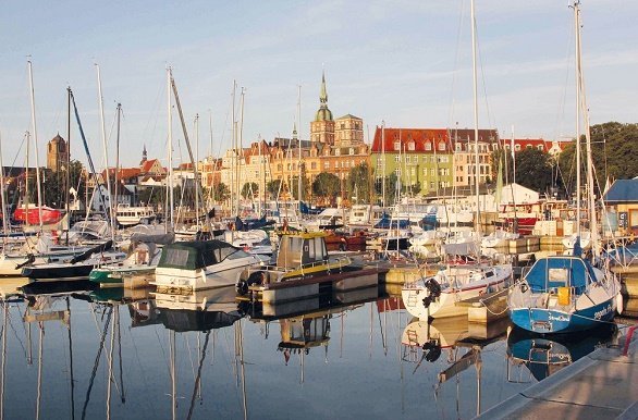 Stralsund haven  fietsen langs de Oostzeekust