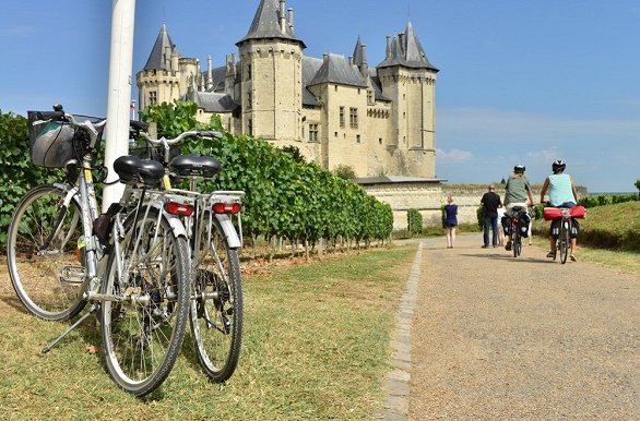 Loire Saumur met fietsen op de voorgrond