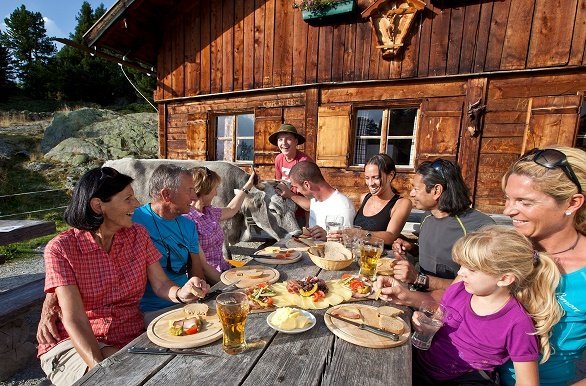 Lunchen bij berghut