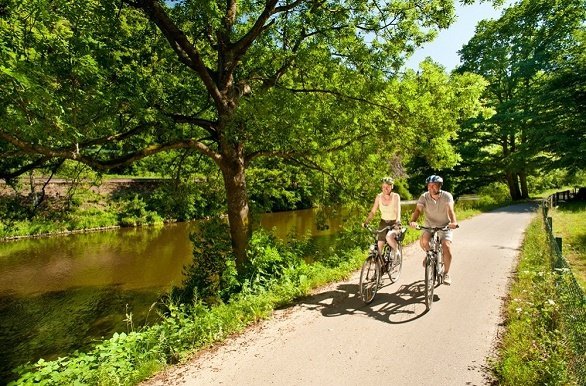 fietsers langs de Lahn