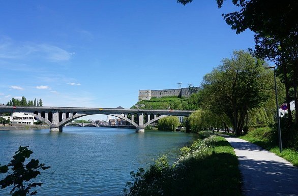 Brug over de Maas bij Huy