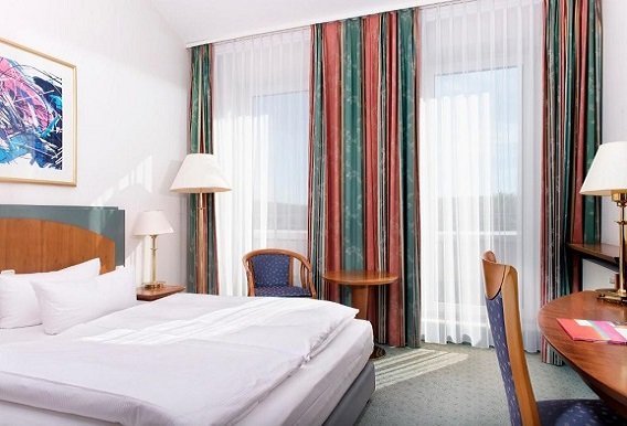 Hotel Ramada by Wyndham in Weimar kamer