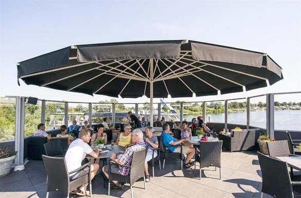 Hotel Moeke Moore Terras