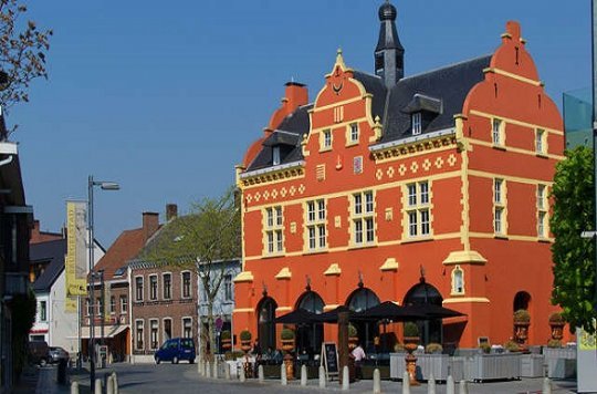 Schuin vanaf de voorkant