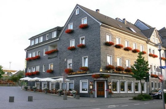 Hotel zum Schwanen Hotel zum Schwanen buitenzijde