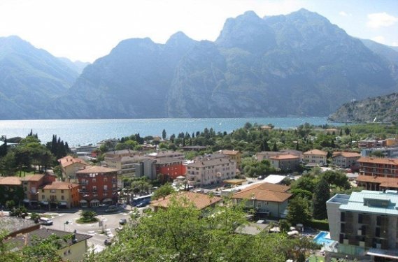 Torbole met Gardameer