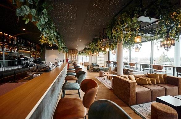 Hotel Nouri bar