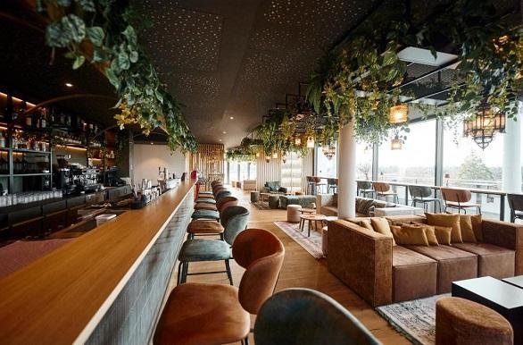 Hotel Nouri bar