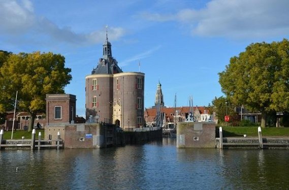 Fietsen door West-Friesland, langs Enkhuizen, Callantsoog, Hoorn en Medemblik Fietsen door West-Friesland, langs Enkhuizen, Callantsoog, Hoorn en Medemblik