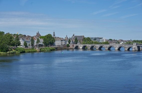 Maastricht brug over de Maas Maastricht brug over de Maas