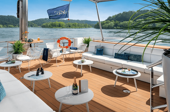Amadeus River Terrace