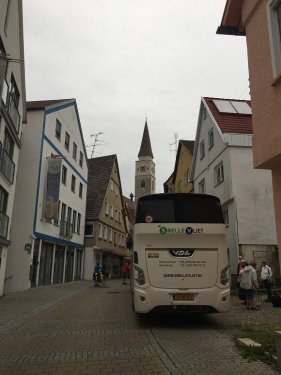 Bus in Ehingen voor het hotel